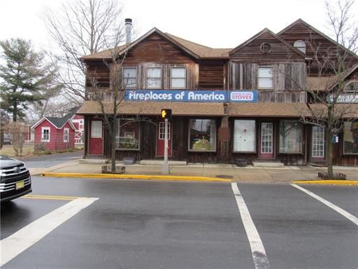 44 Main St, Englishtown, NJ 07726